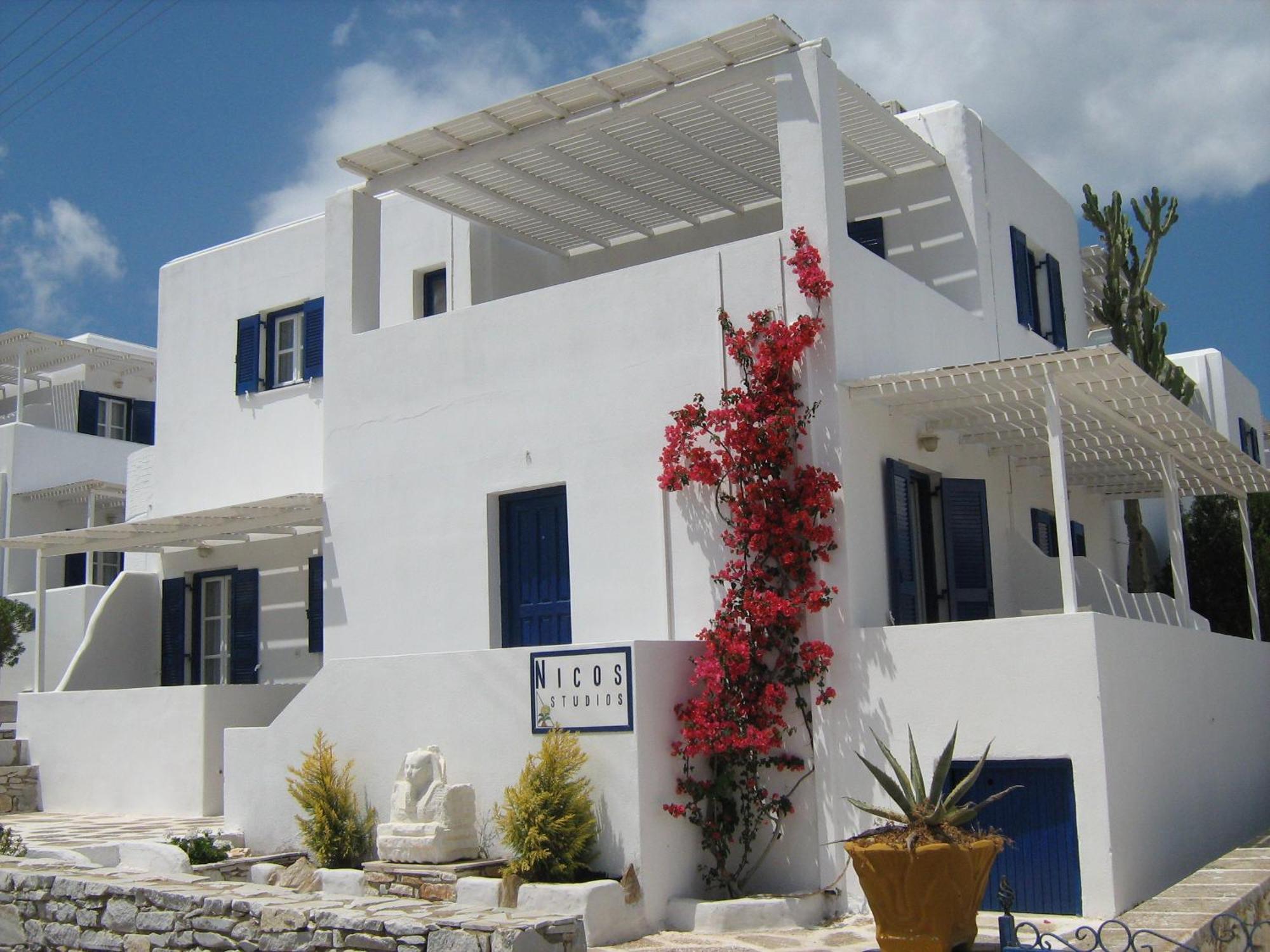 Nicos Studios & Apartments Logaras Extérieur photo