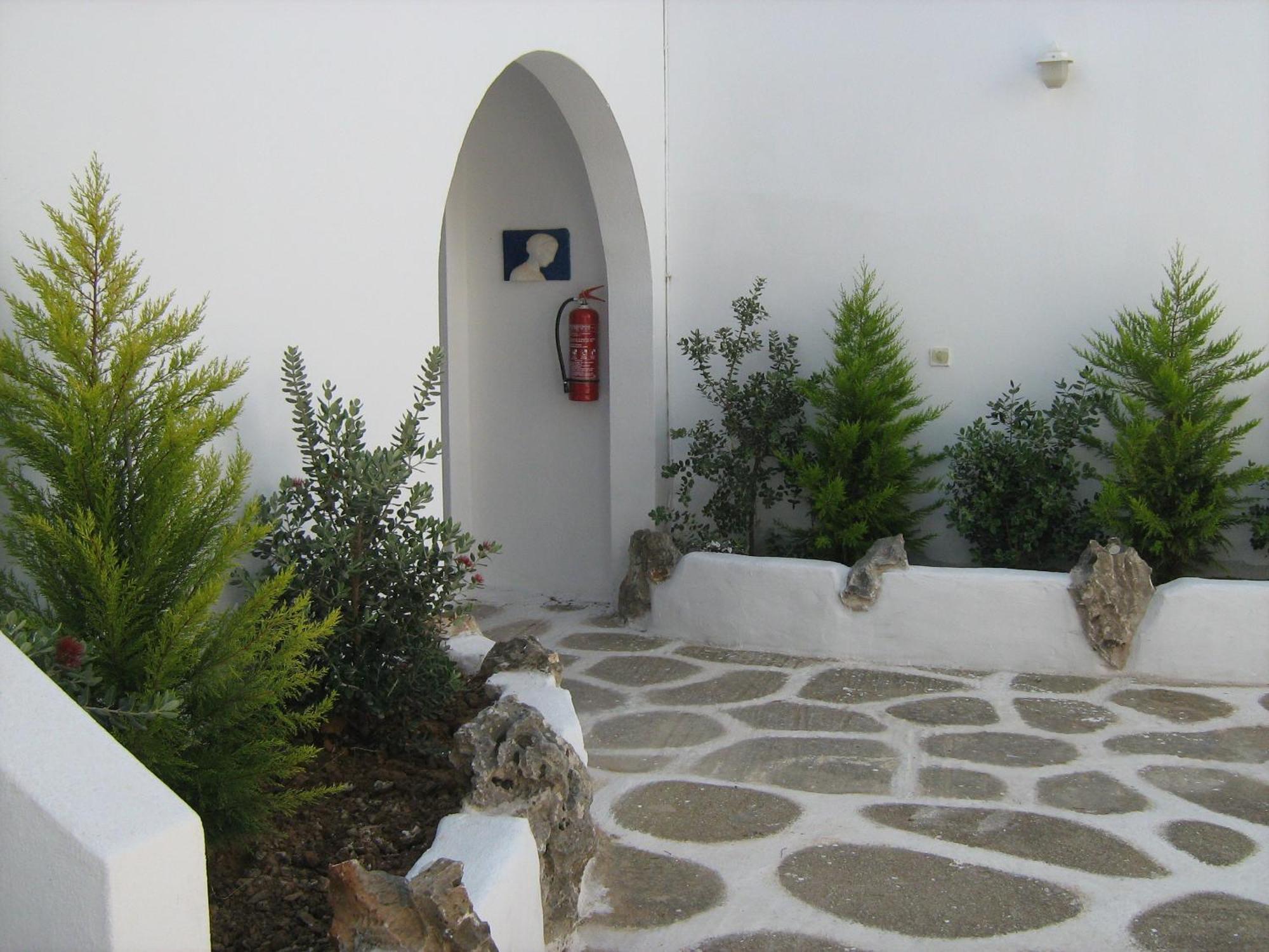 Nicos Studios & Apartments Logaras Extérieur photo