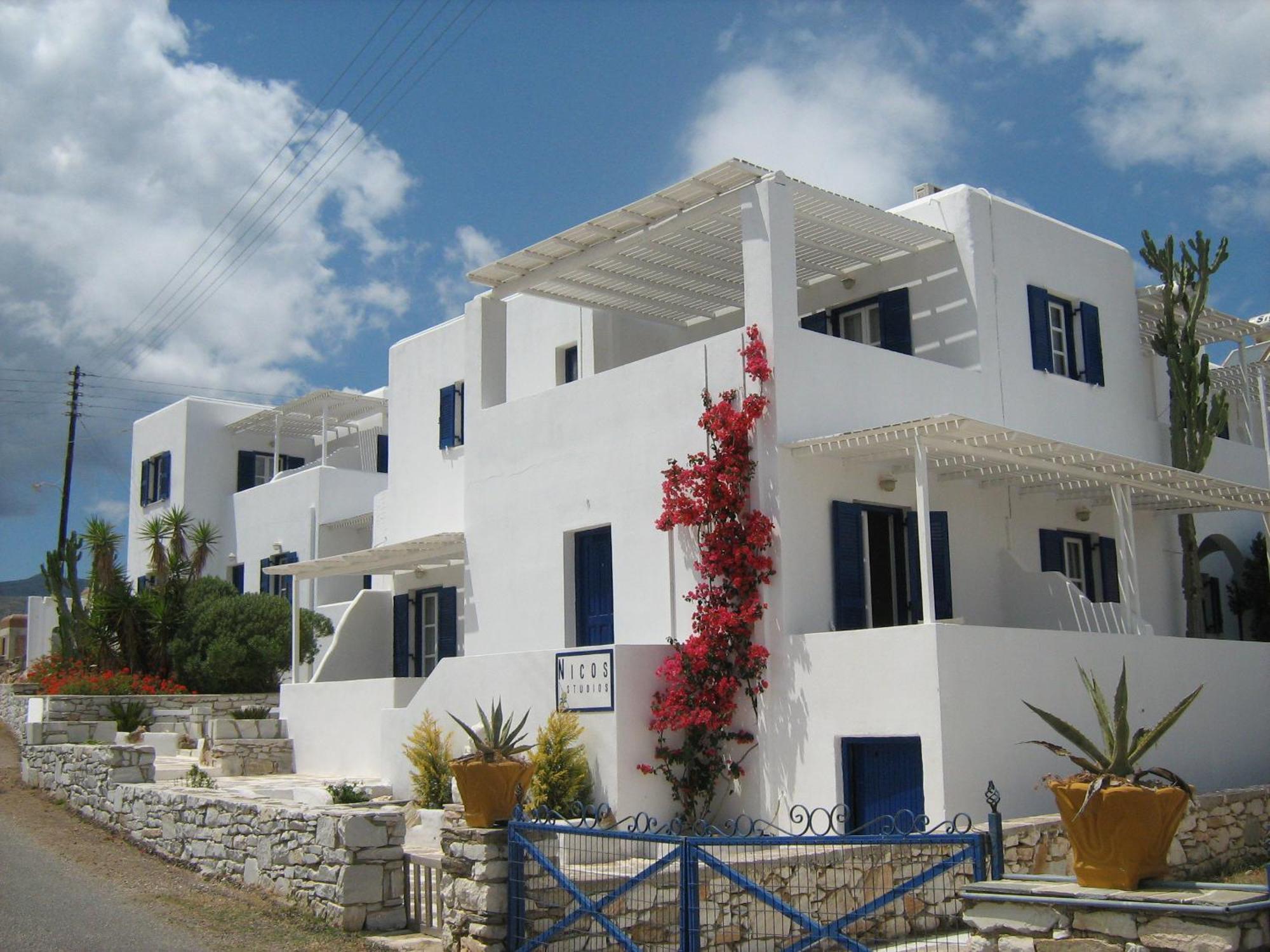 Nicos Studios & Apartments Logaras Extérieur photo